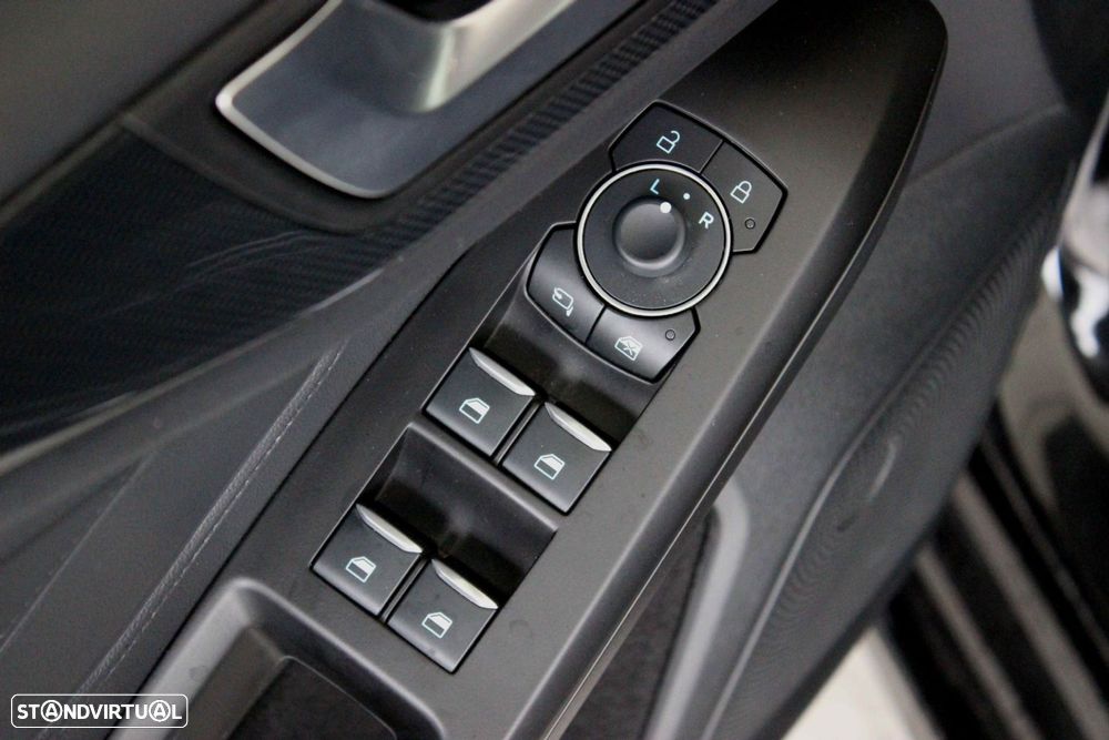 Ford Focus 1.0 EcoBoost MHEV ST-Line - 13