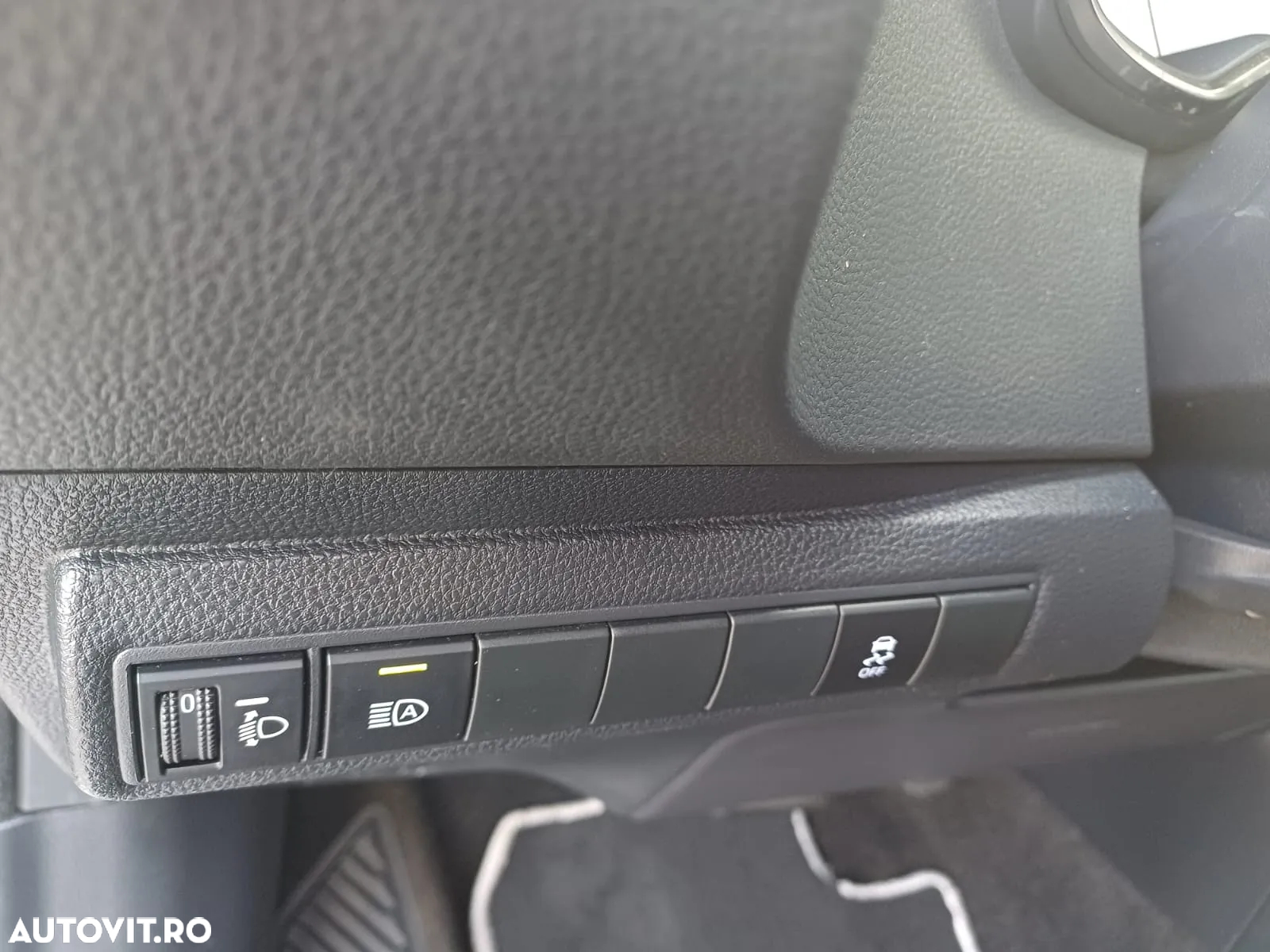 Toyota Corolla 1.8 HSD Dynamic - 12