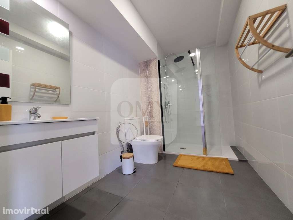 T4 Transformado em Dois T1(s) Junto ao Supermercado LIDL em Vila Real - Grande imagem: 4/15