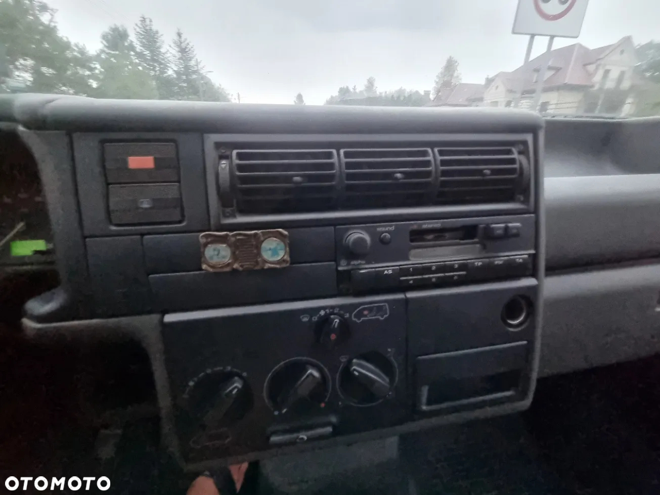 Volkswagen Transporter - 14