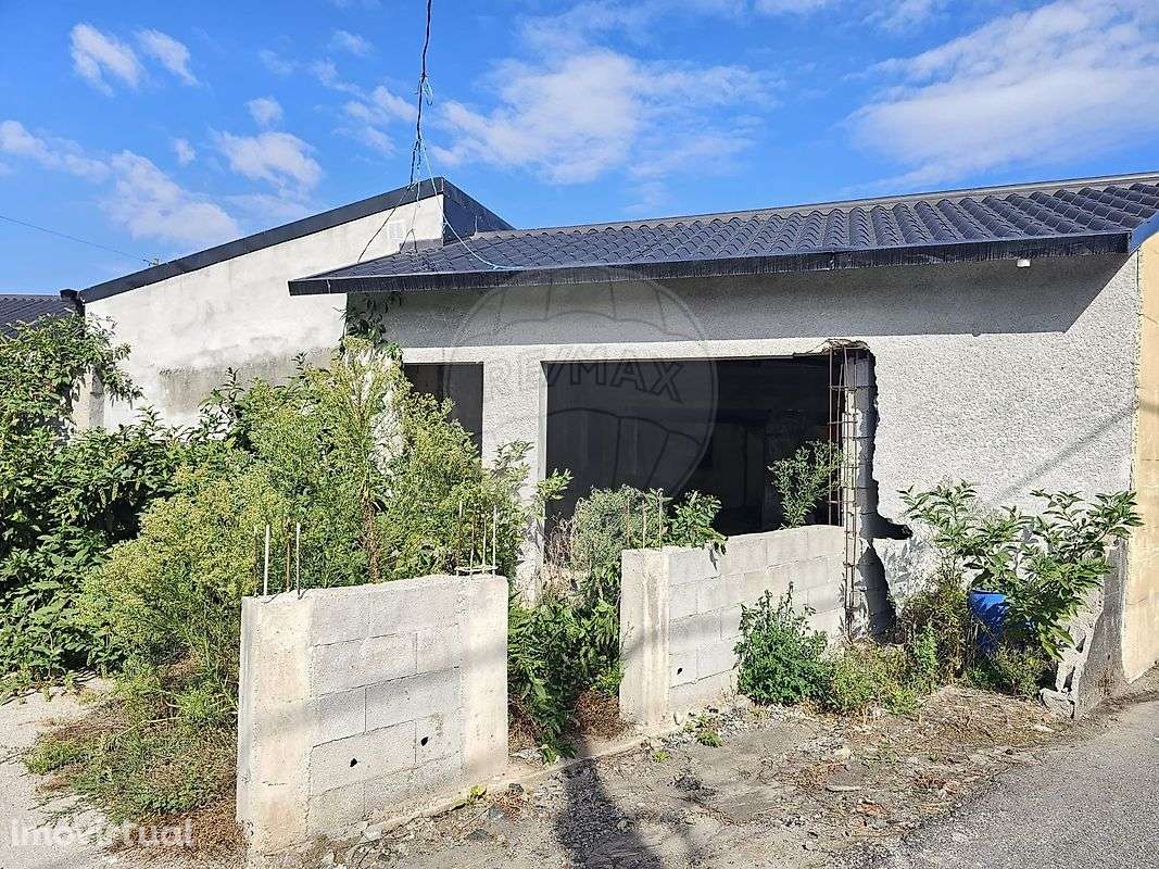 Moradia T2 para venda - Grande imagem: 2/6