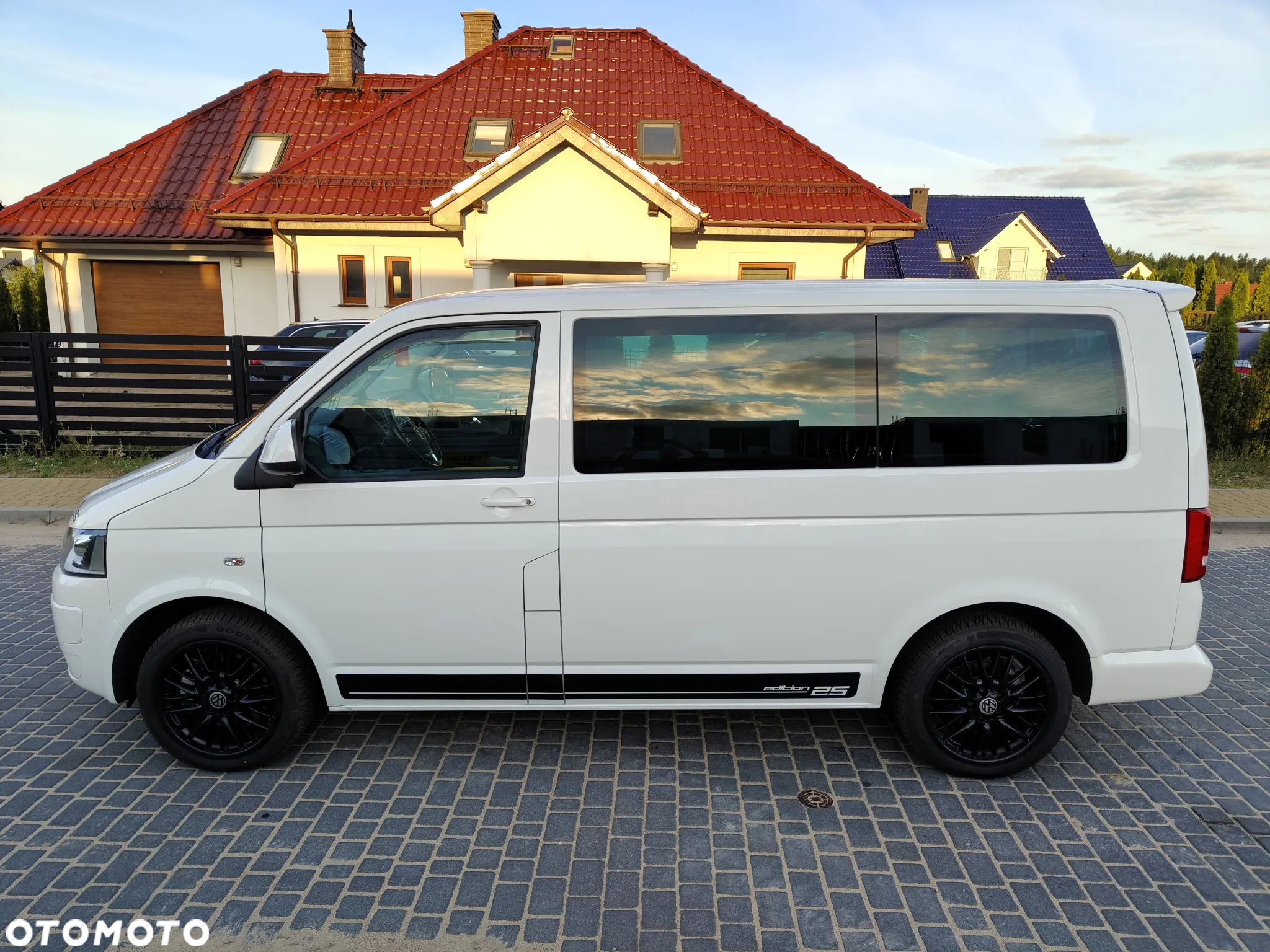 Volkswagen Multivan - 4