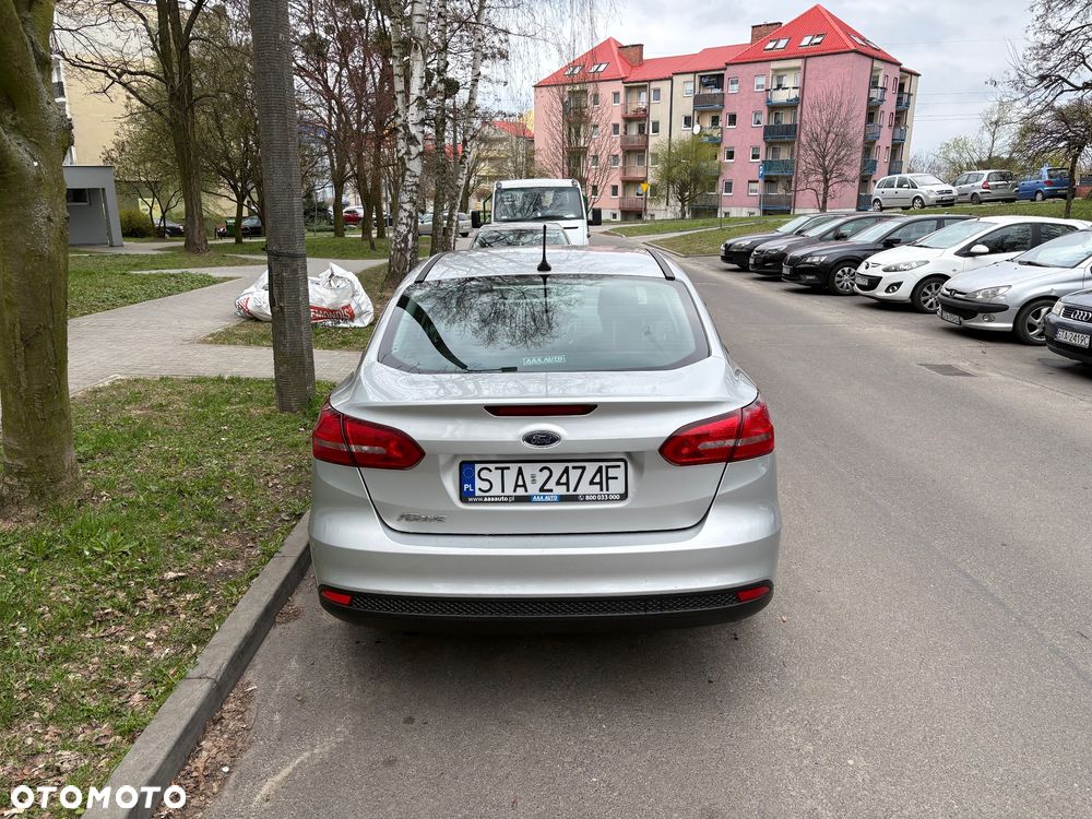 Ford Focus 1.6 SYNC Edition - 3