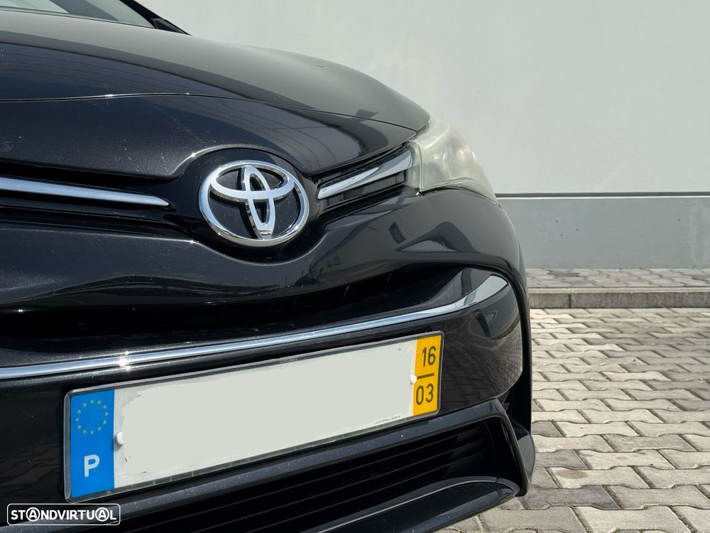 Toyota Avensis SW 2.0 D-4D Luxury+Navi - 3