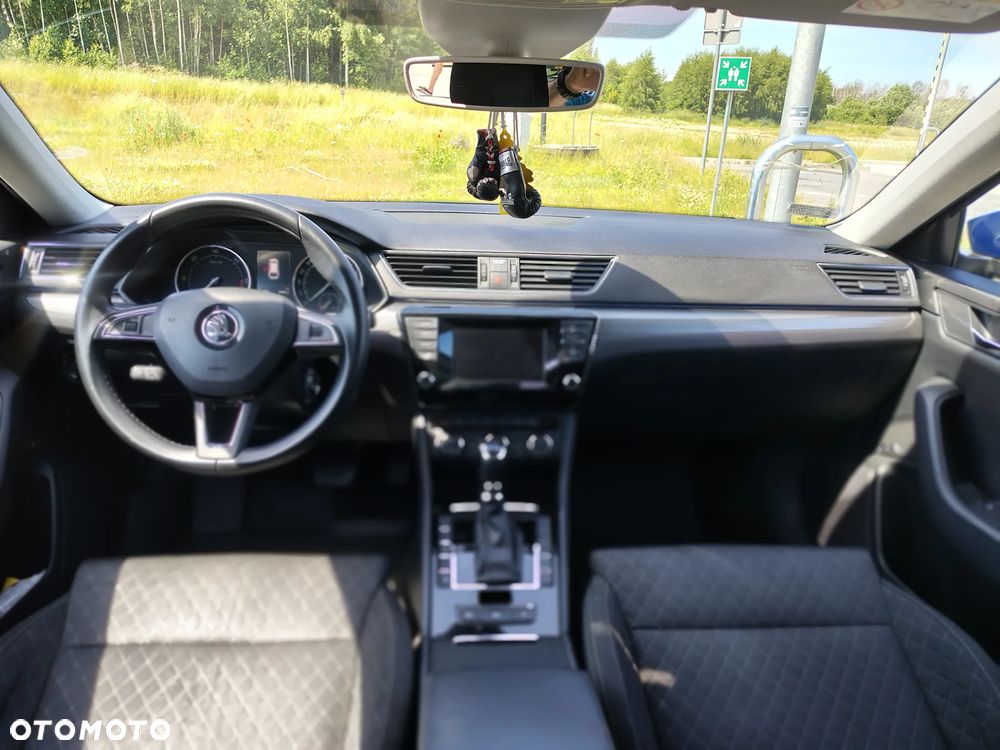 Skoda Superb 2.0 TDI Ambition DSG - 15