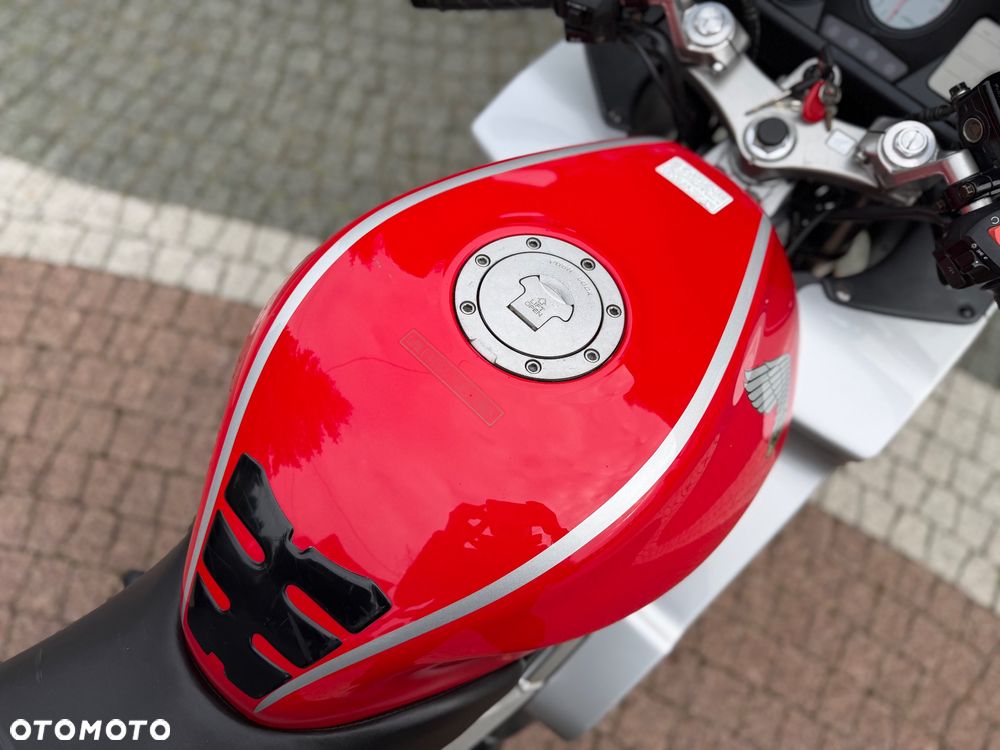 Honda VFR - 19