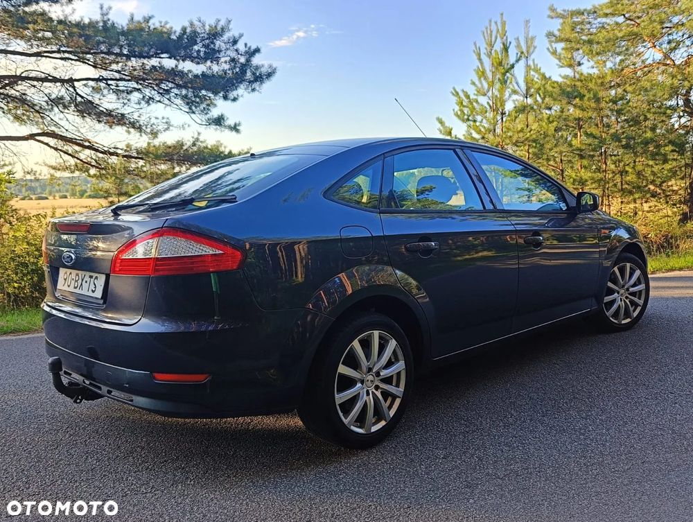 Ford Mondeo 2.0 Ambiente - 16