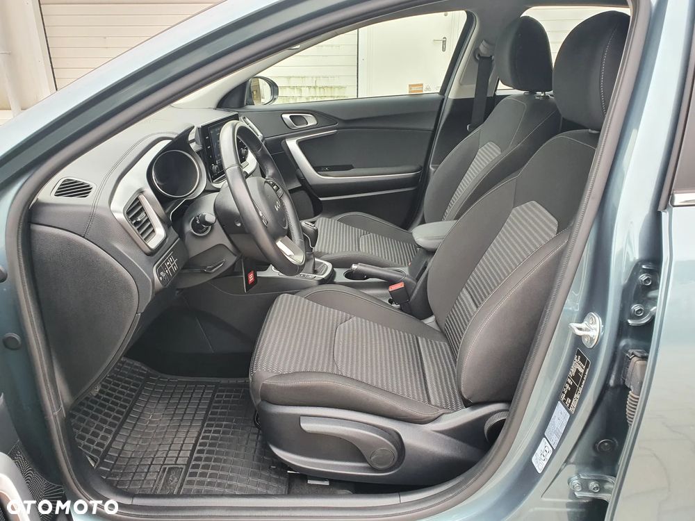 Kia Ceed 1.5 T-GDI M - 26