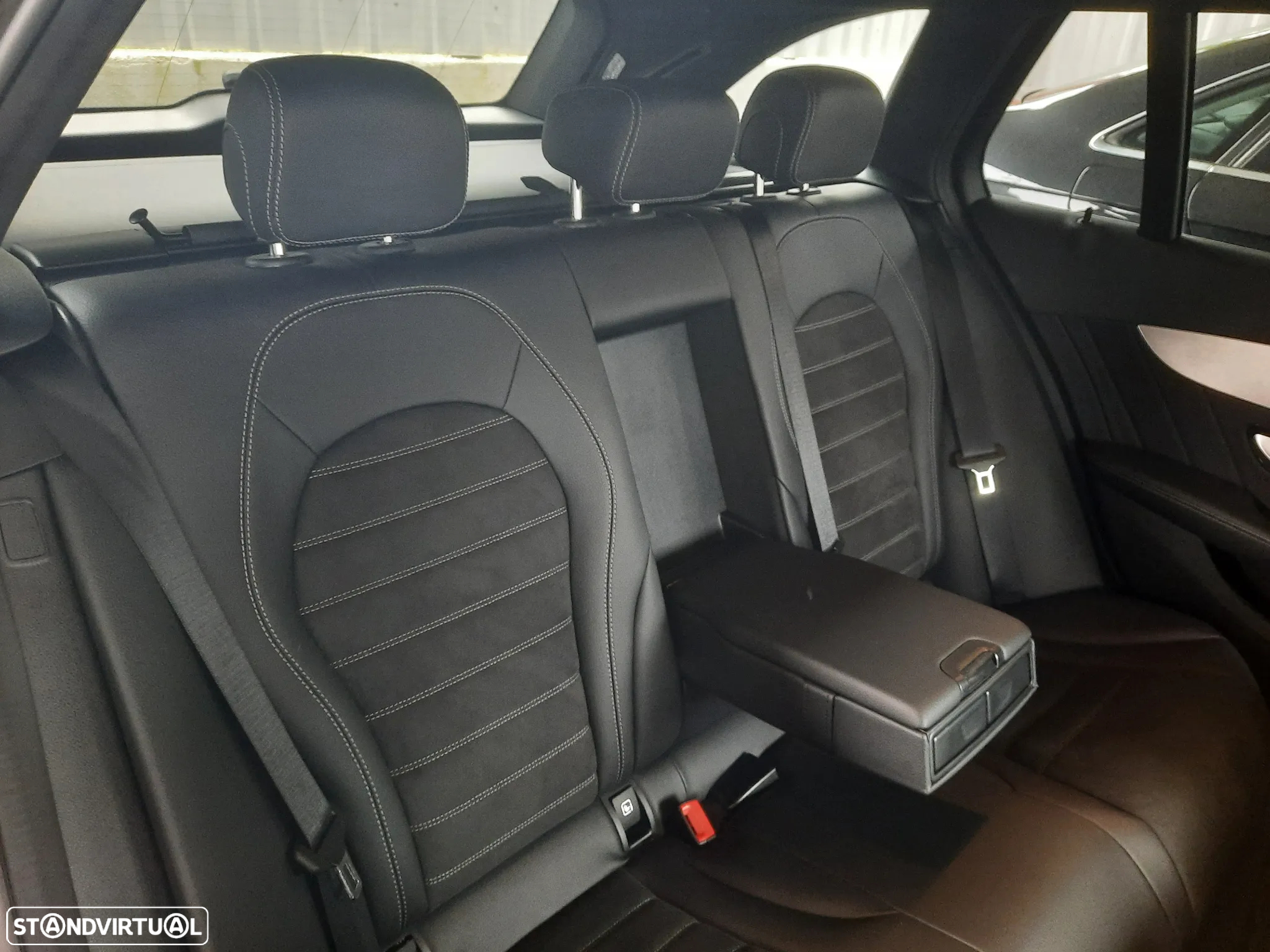 Mercedes-Benz C 300 e AMG Line - 52