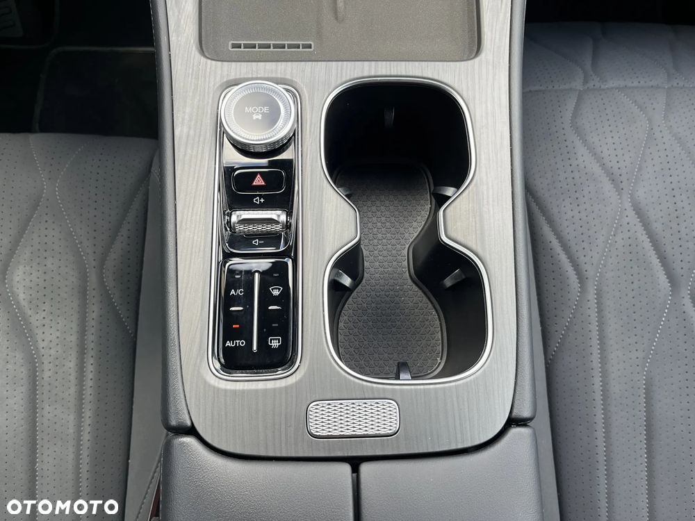 Chery Tiggo 8 1.6 T-GDI Prestige DCT - 23