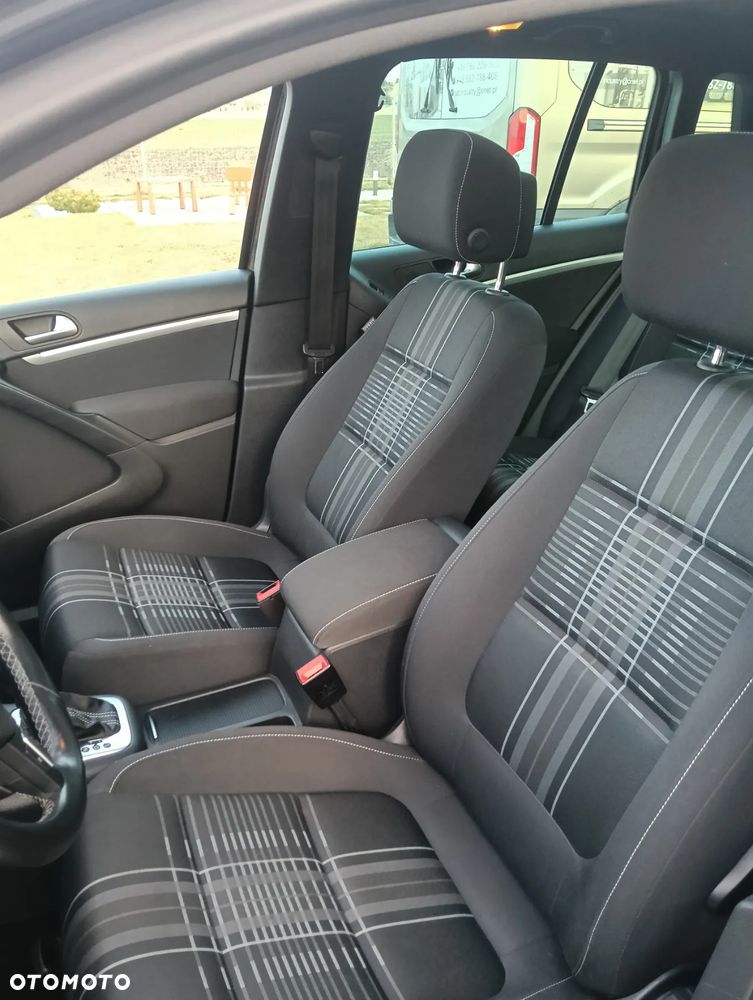 Volkswagen Tiguan ver-2-0-tdi-4mot-sport-style-dsg - 6