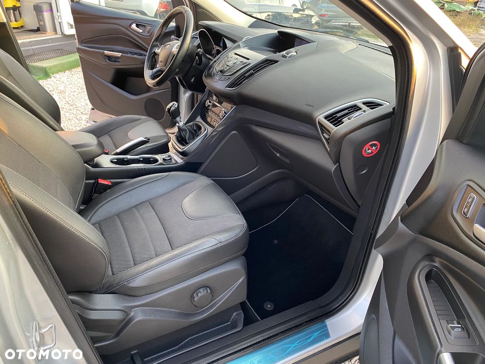 Ford Kuga 2.0 TDCi AWD Titanium - 10