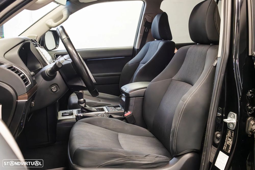 Toyota Land Cruiser Prado - 9