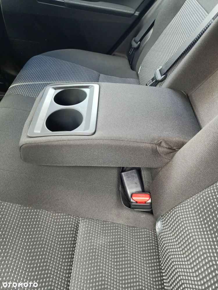 Toyota Auris 1.33 Dual-VVT-i START Edition - 2