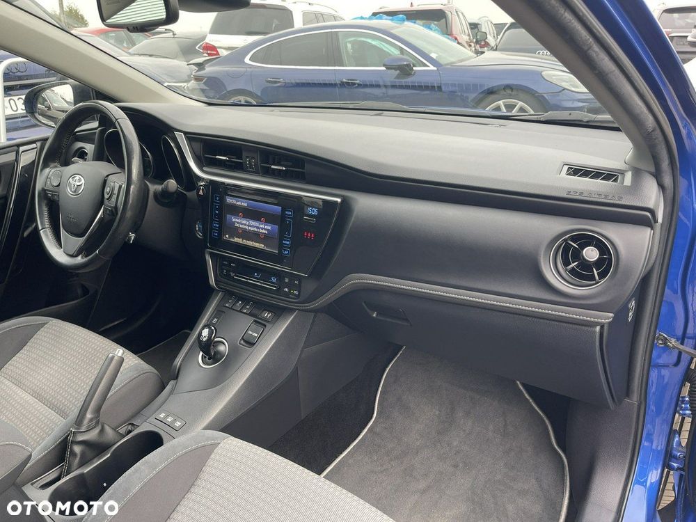 Toyota Auris Hybrid 135 Selection - 10