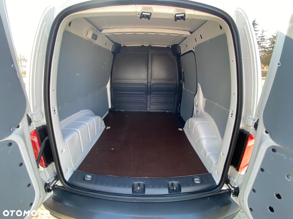 Volkswagen CADDY 2,0 TDI 102 KM L1 niski przebieg - 19