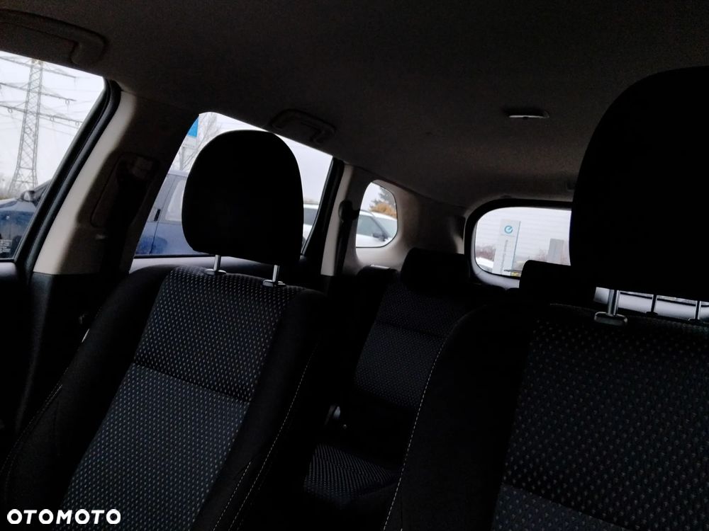 Mitsubishi Outlander 2.0 Invite + 2WD - 22