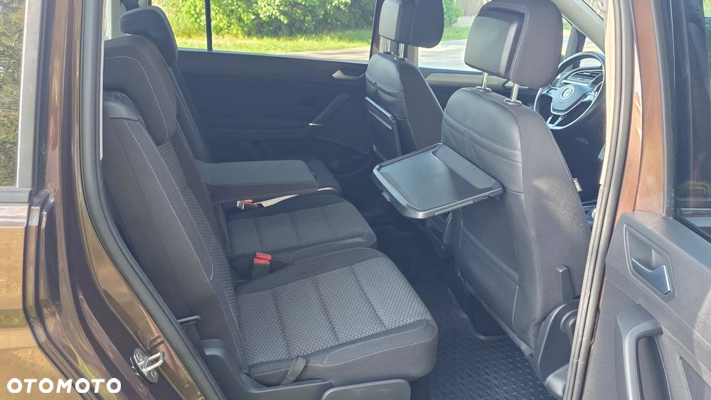 Volkswagen Touran 2.0 TDI SCR DSG Comfortline - 10