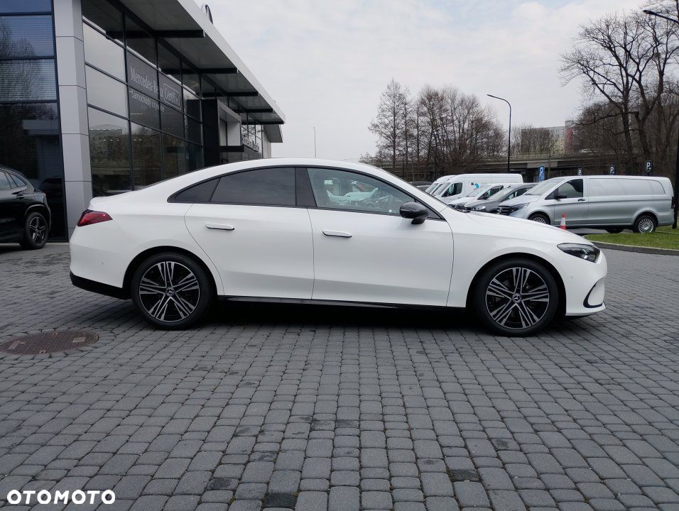 Mercedes-Benz CLA - 2