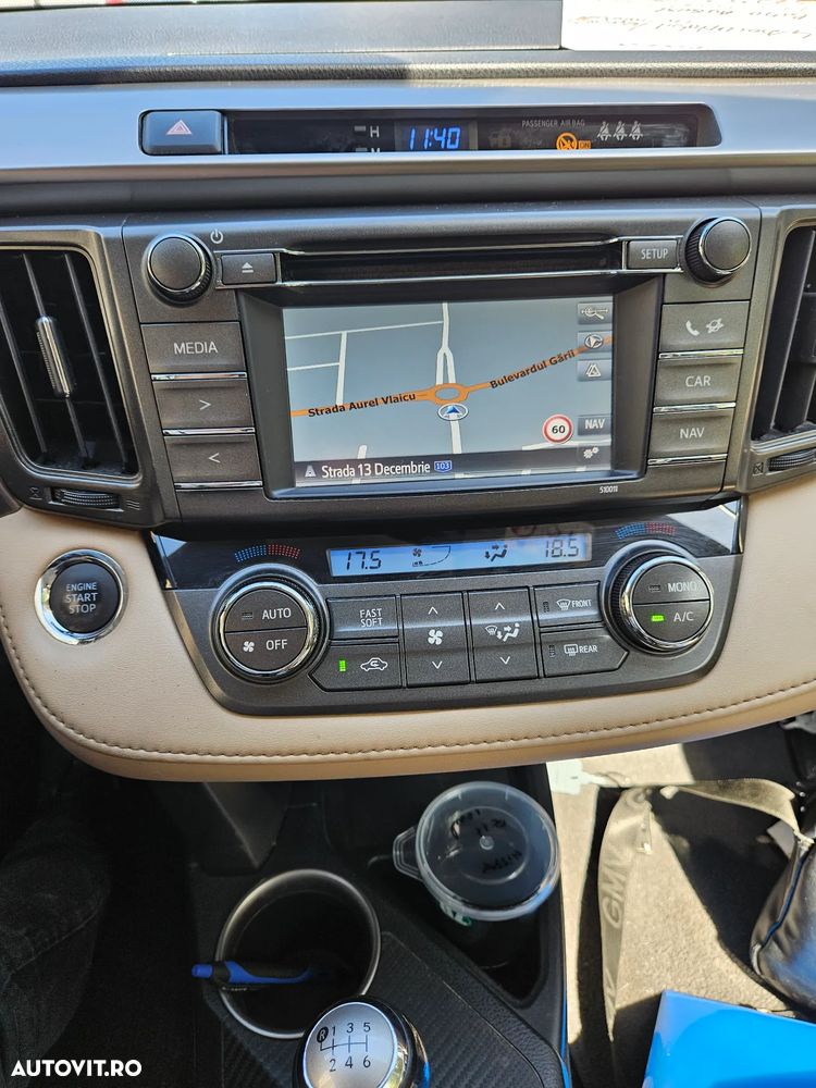Toyota RAV4 2.0 D-4D 4WD Executive - 7