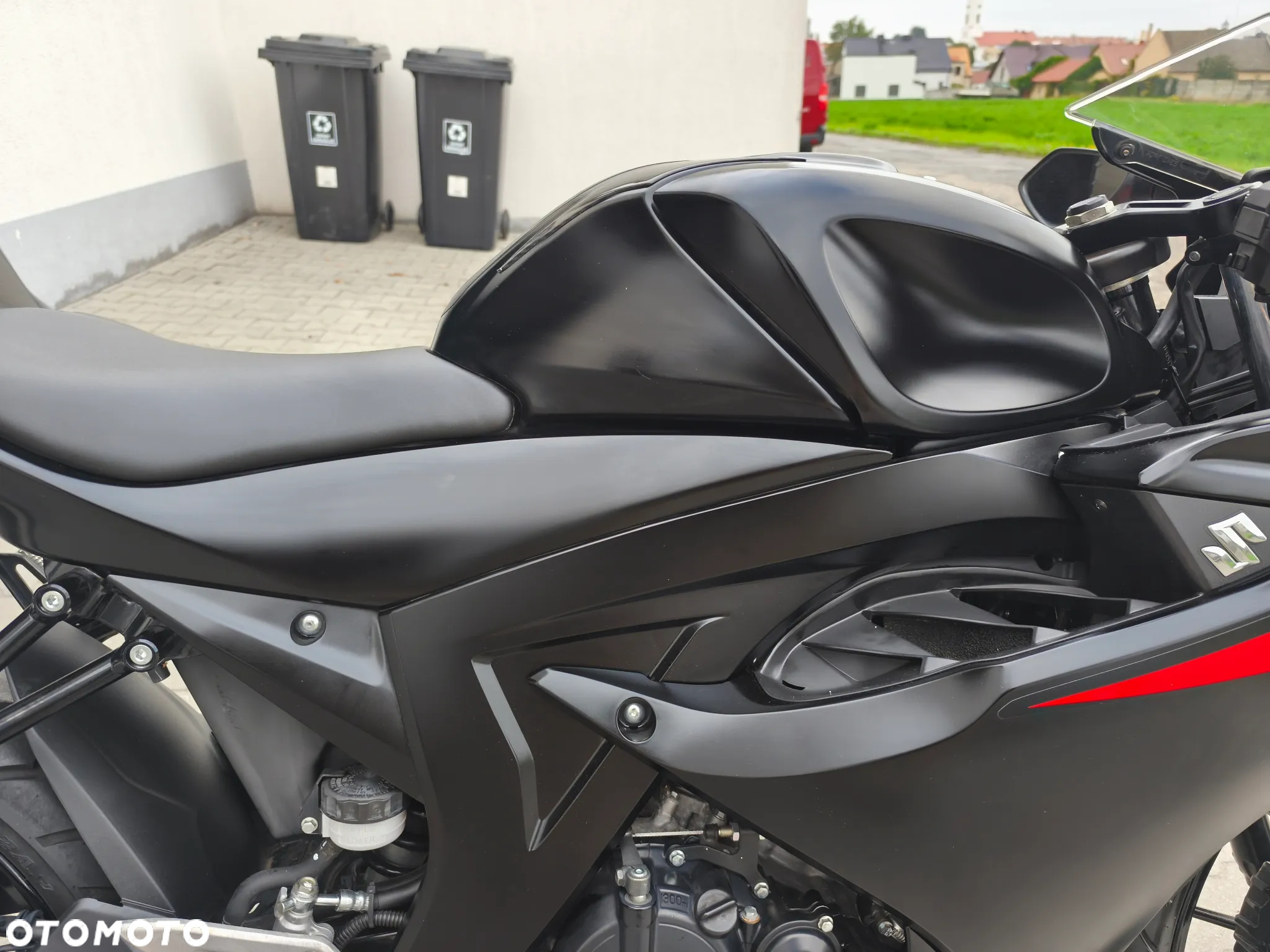 Suzuki GSX-R - 23