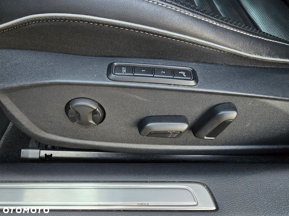 Volkswagen Arteon 2.0 TDI SCR Elegance DSG - 27