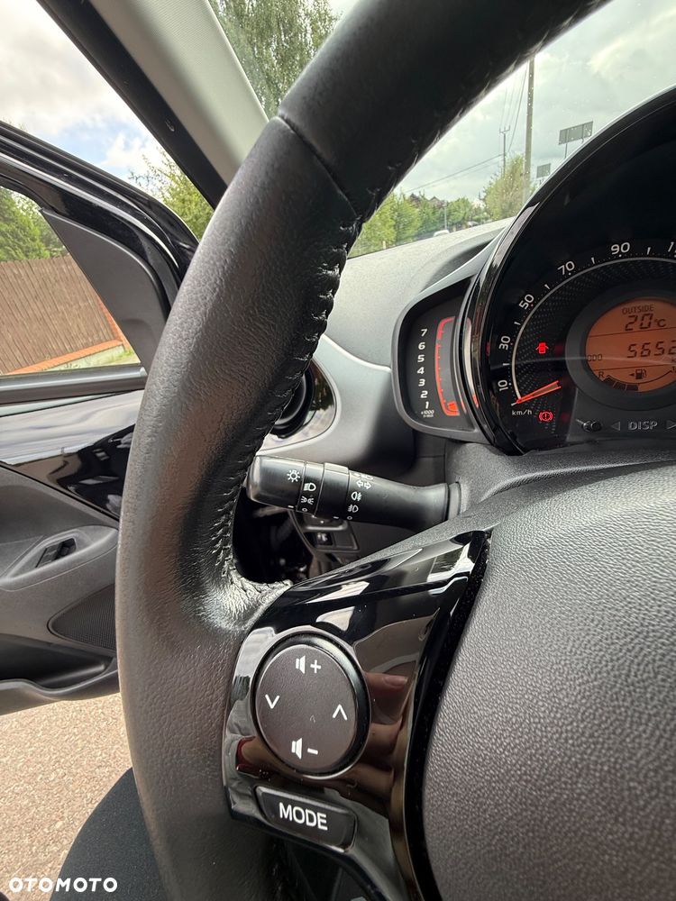 Toyota Aygo x-play - 29
