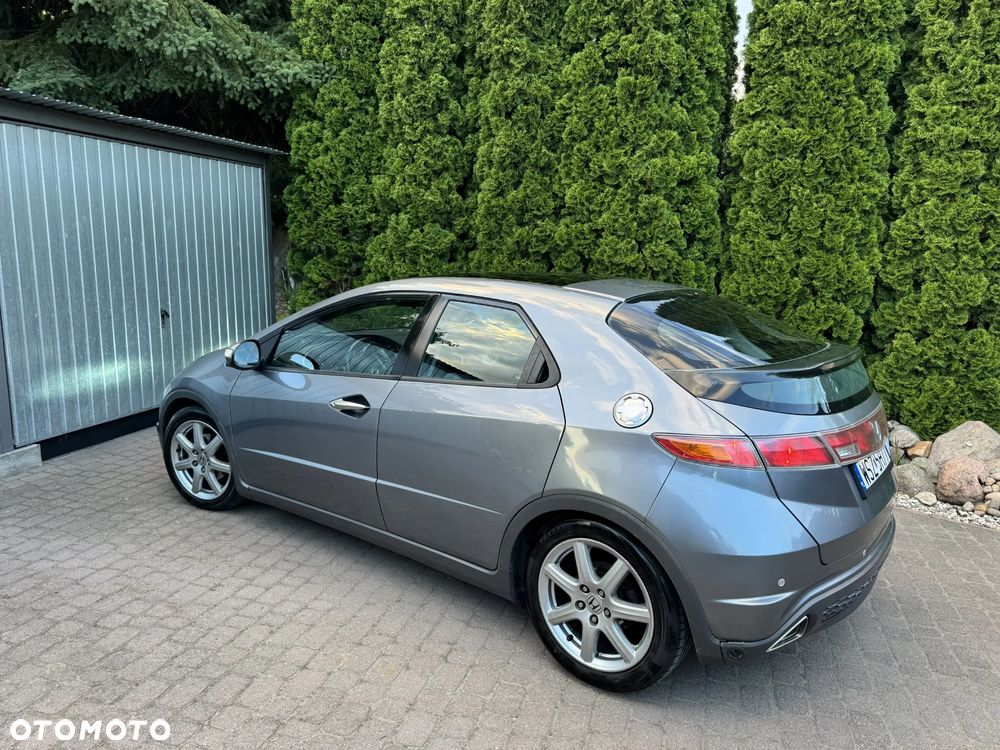 Honda Civic 1.8 Executive - 1