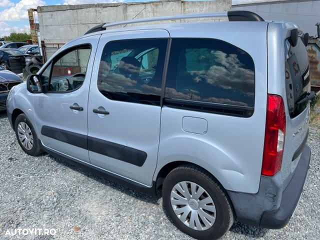 Dezmembrez Citroen Berlingo 1.6 HDI - 3
