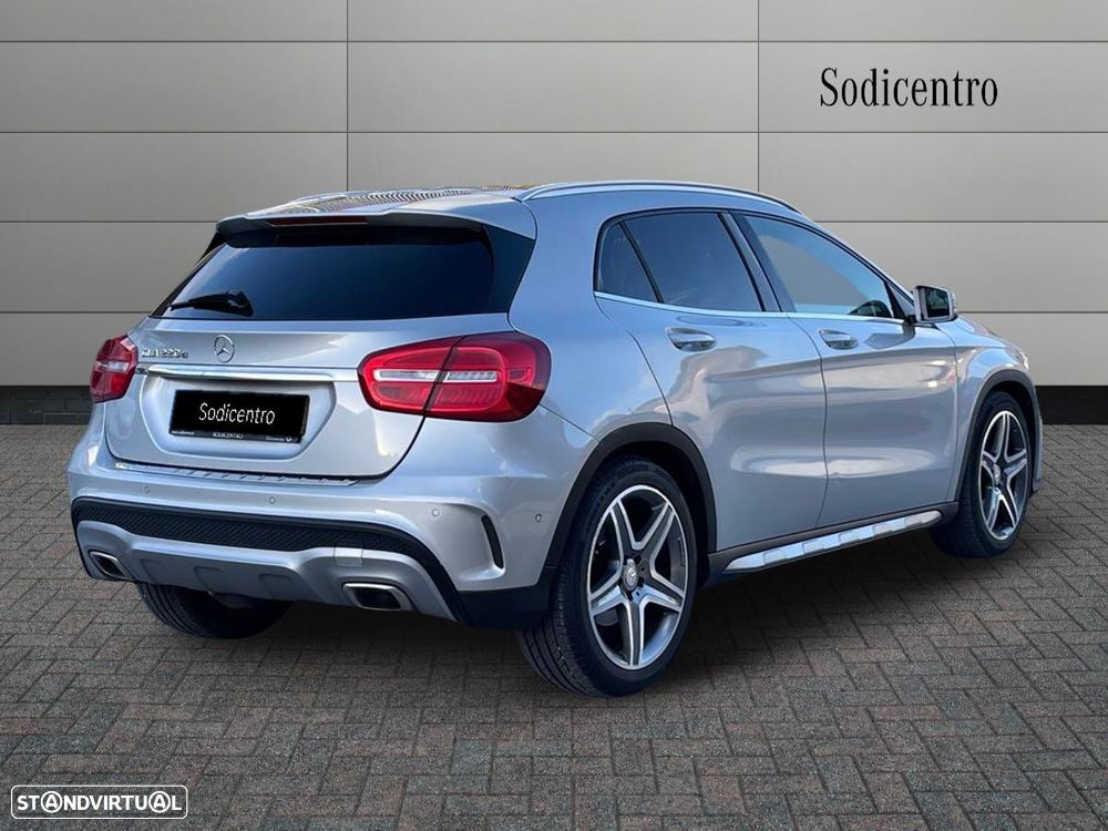Mercedes-Benz GLA 220 CDI AMG Line - 4