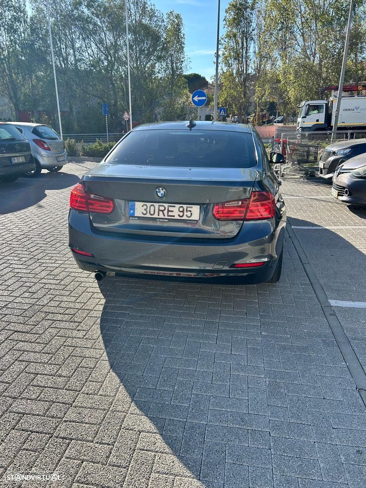 BMW 318 d Aut. Luxury Line - 2