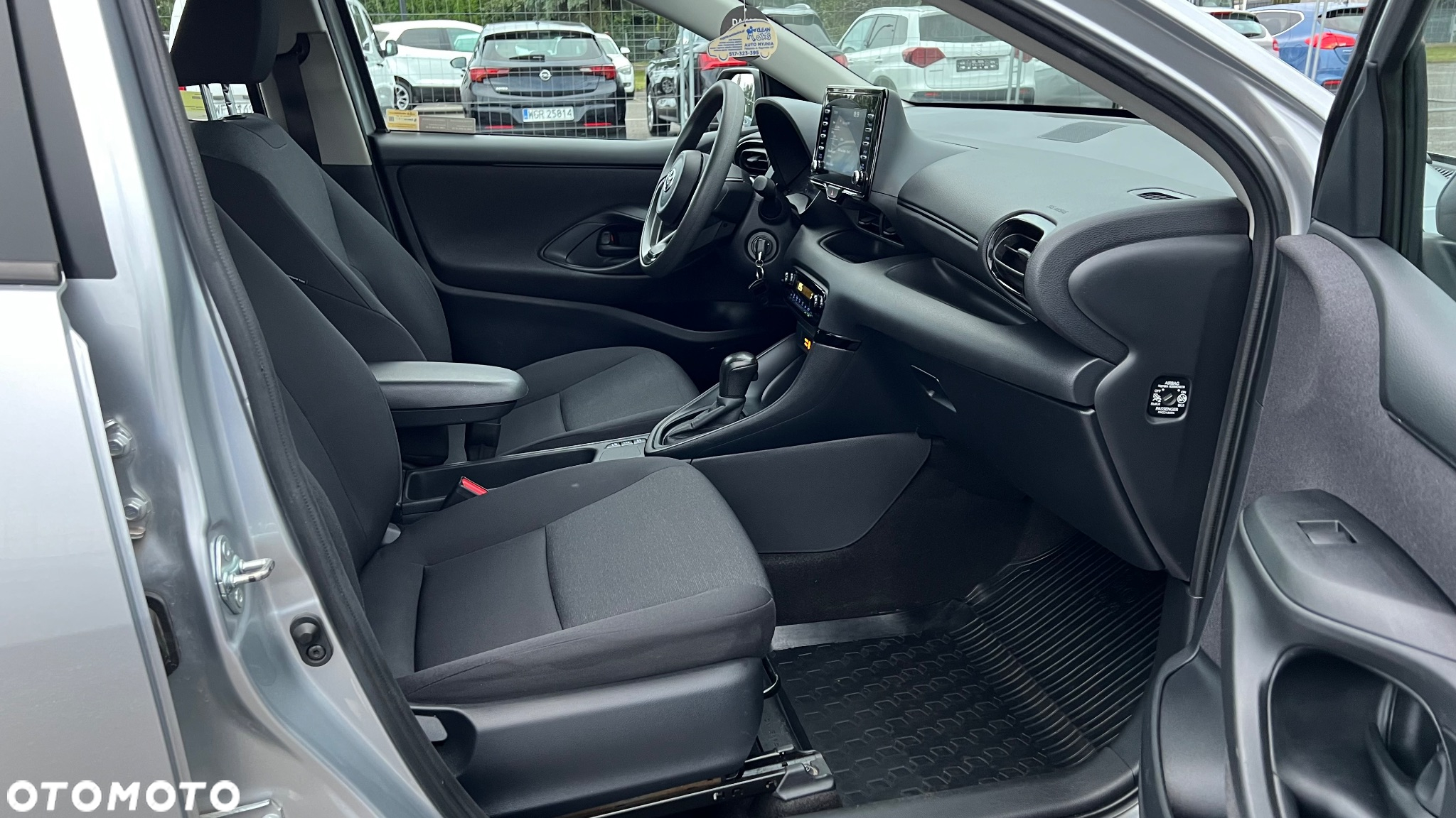 Toyota Yaris Hybrid 1.5 Active - 12