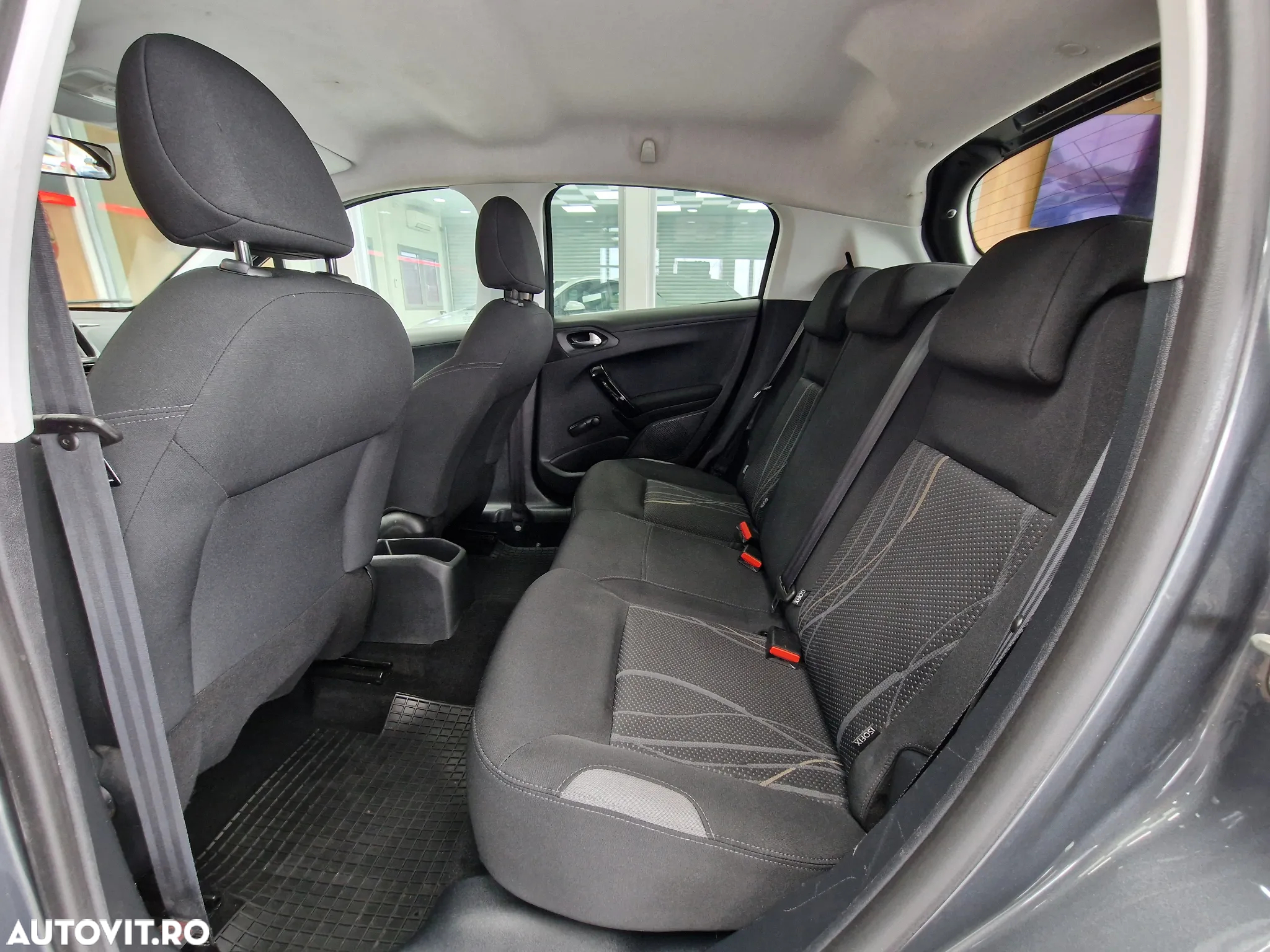 Peugeot 208 1.2 L PureTech Active - 7