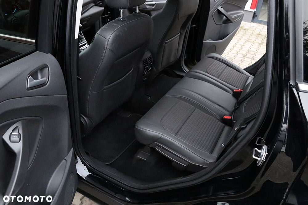 Ford Kuga 2.0 TDCi 4x4 Titanium - 27