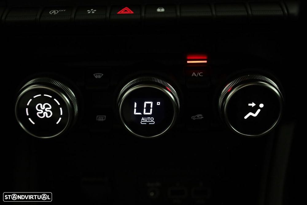 Renault Captur 1.0 TCe Techno Bi-Fuel - 12