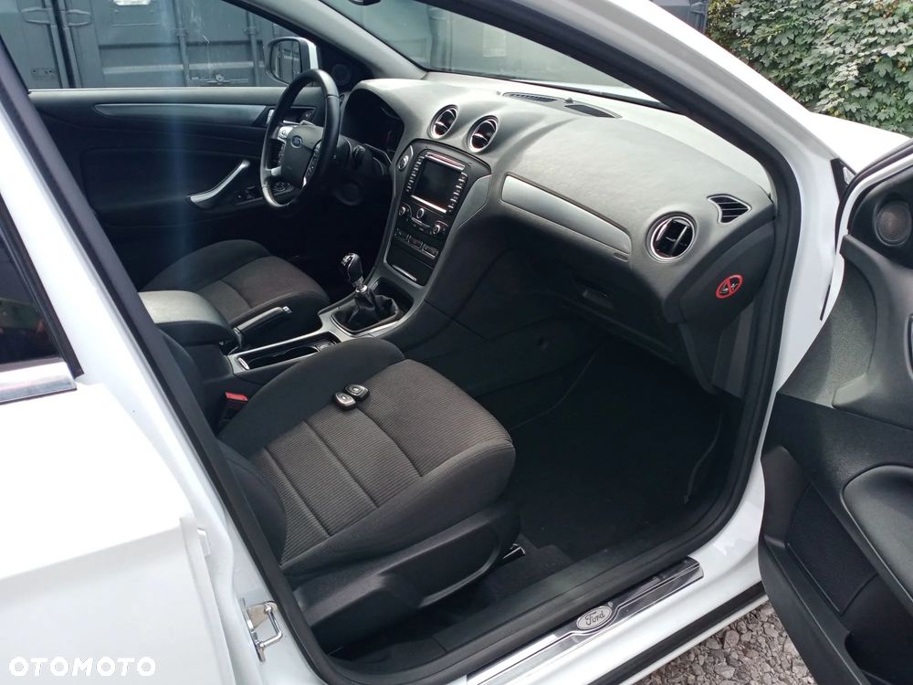 Ford Mondeo 2.0 TDCI Titanium - 14