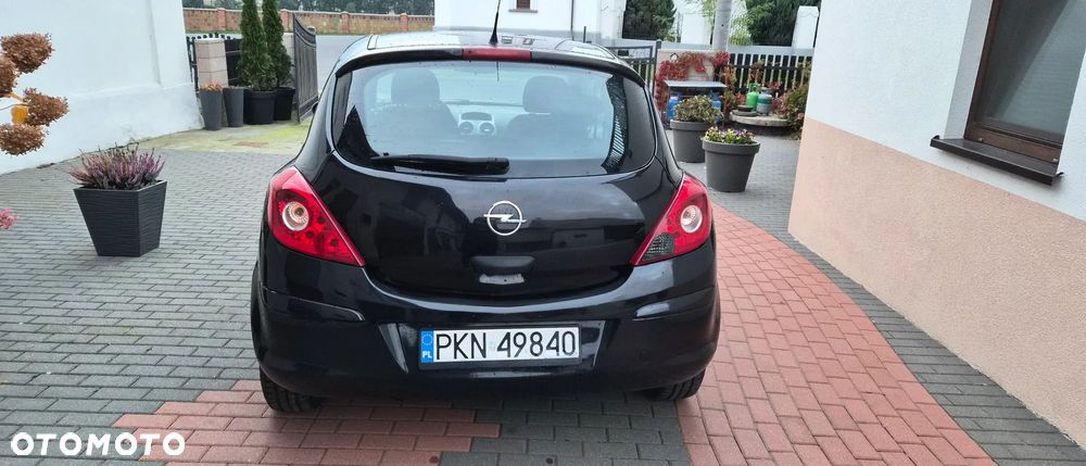 Opel Corsa - 8