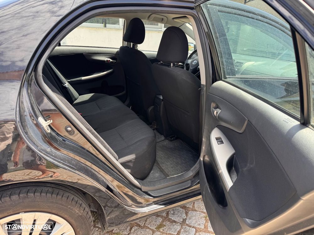 Toyota Corolla 1.4 D-4D Luna - 12