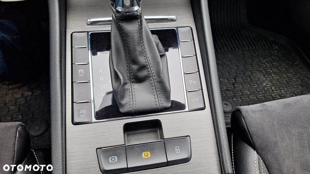 Skoda Superb 2.0 TDI SCR 4x4 Style DSG - 20