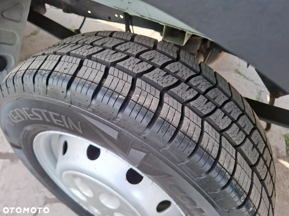 Iveco Daily 35S13 L2H2 ŚREDNIAK Klima HAK 3500KG - 33