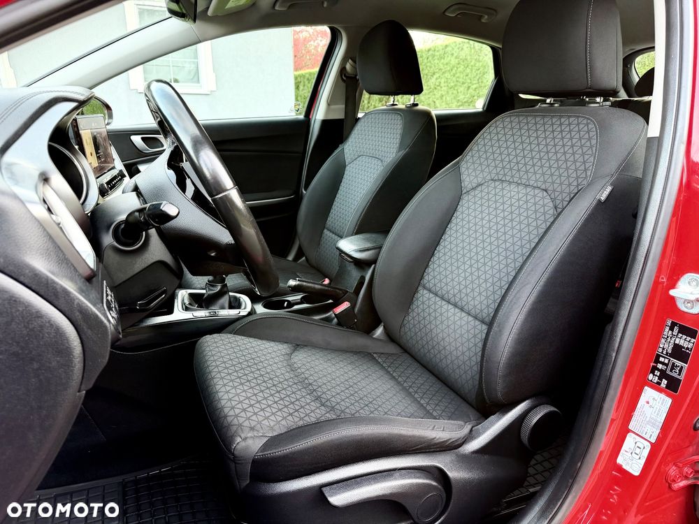 Kia Ceed 1.6 CRDi SCR L - 9