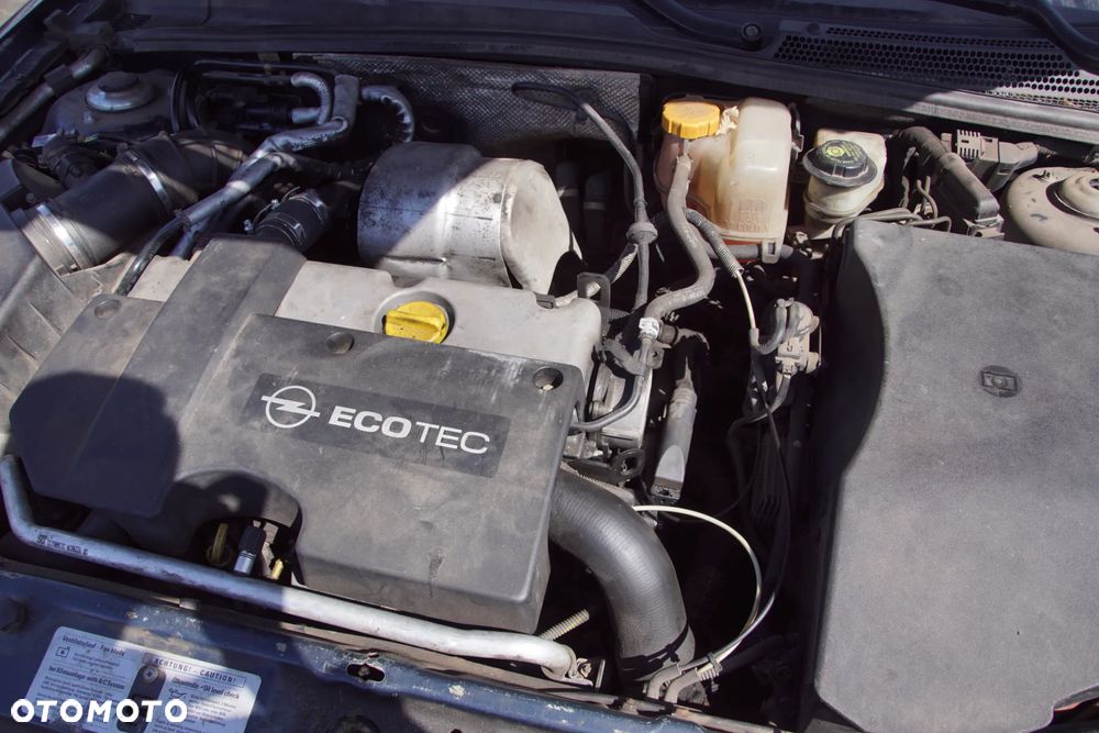 Auto na części - Opel Vectra C 2.2 DTI 125 KM Y22DTR F35 36U 2002R Silnik Skrzynia Drzwi Maska Błotnik Klapa Zderzak Lampa Klamka Lusterko Szyba Deska Kokpit Sterownik Moduł Czujnik Licznik Wyświetlacz Panel Kierownica - 20