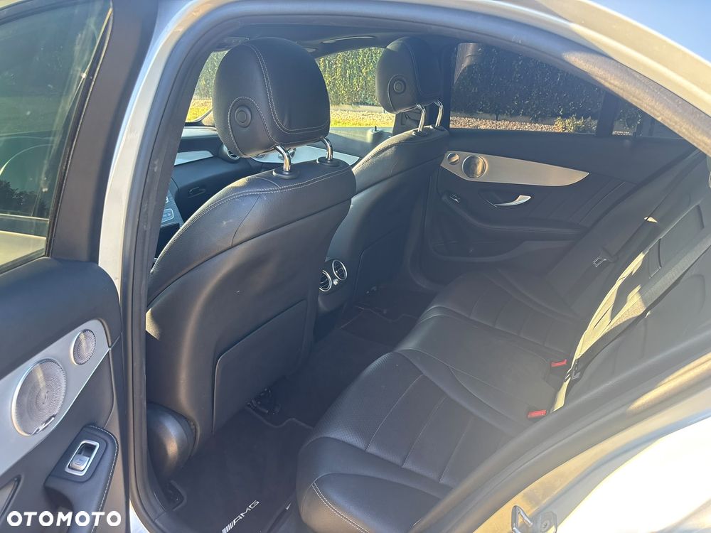 Mercedes-Benz Klasa C 300 9G-TRONIC - 20