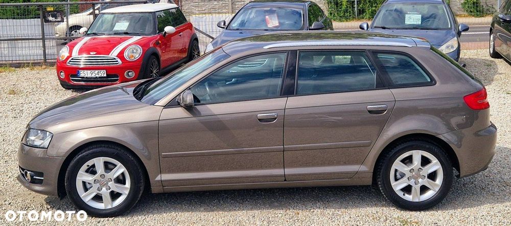 Audi A3 Sportback 1.6 TDI S tronic Attraction - 2