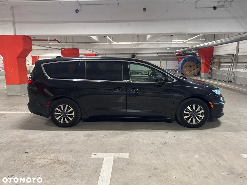 Chrysler Pacifica - 6