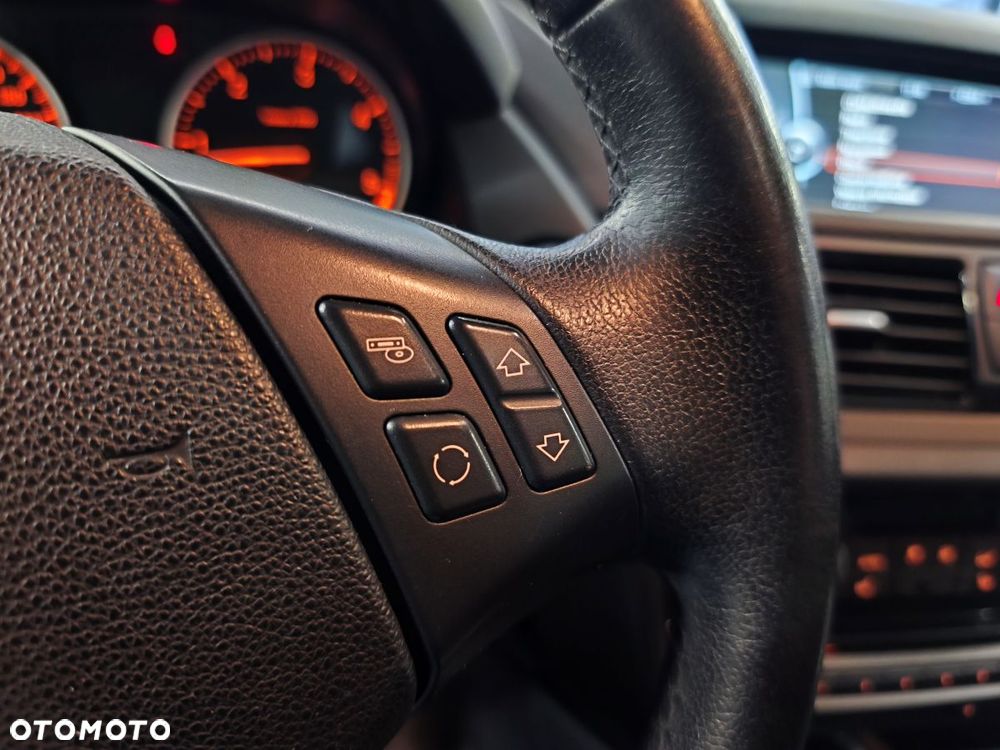 BMW X1 sDrive20d Sport Line - 16