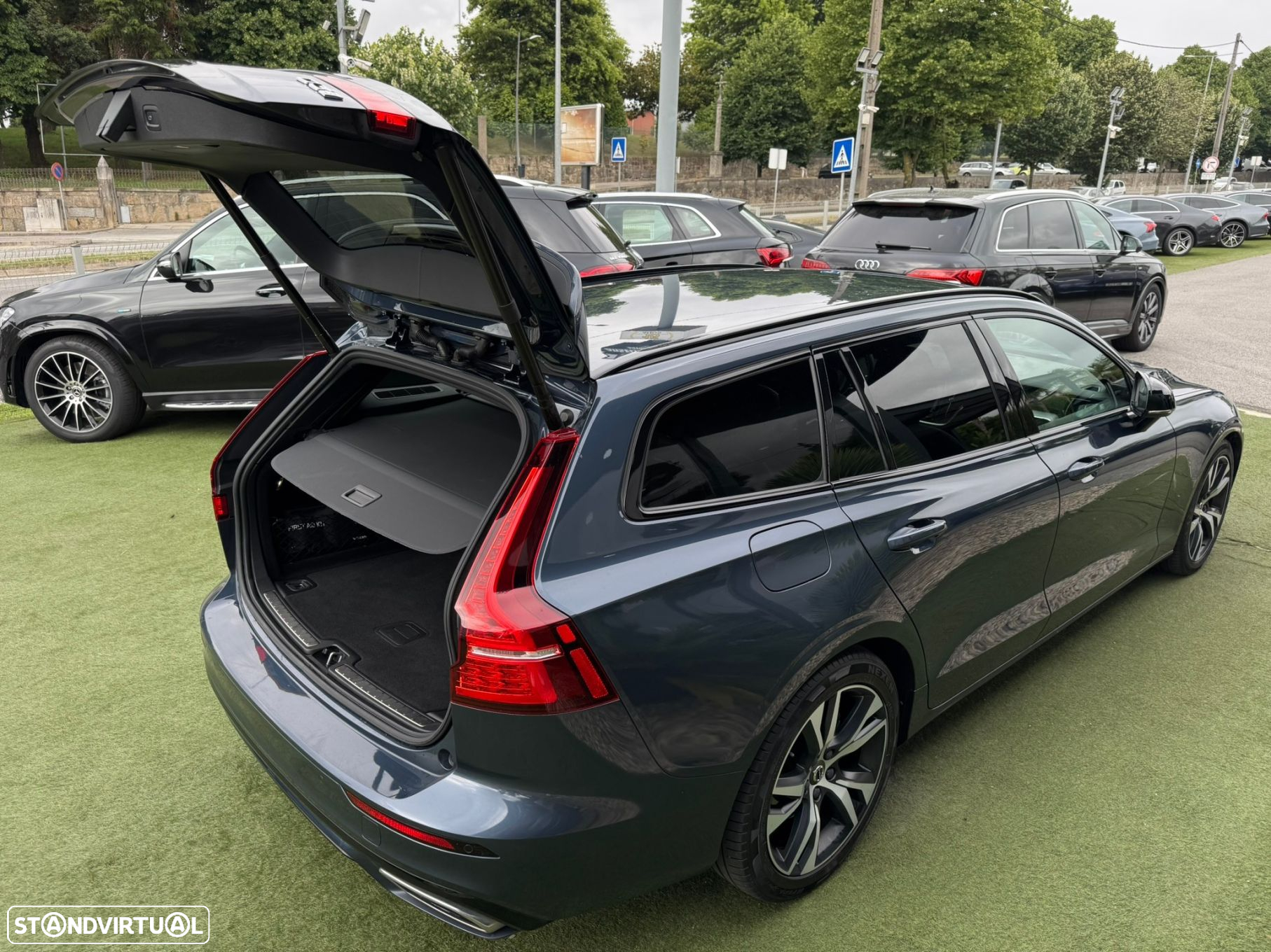 Volvo V60 2.0 D3 R-Design Geartronic - 55