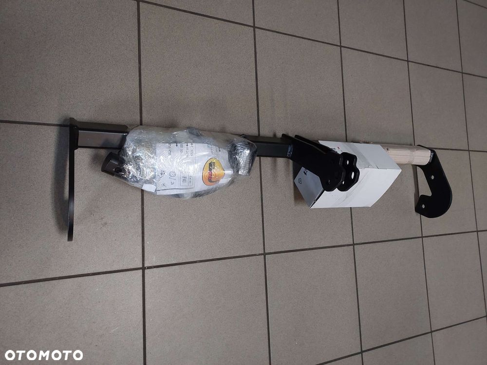 HAK holowniczy PEUGEOT 208 3/5 drz   04.2012 / 05.2019 Citroen C3 III 5 drz. od 07.2016- - 2