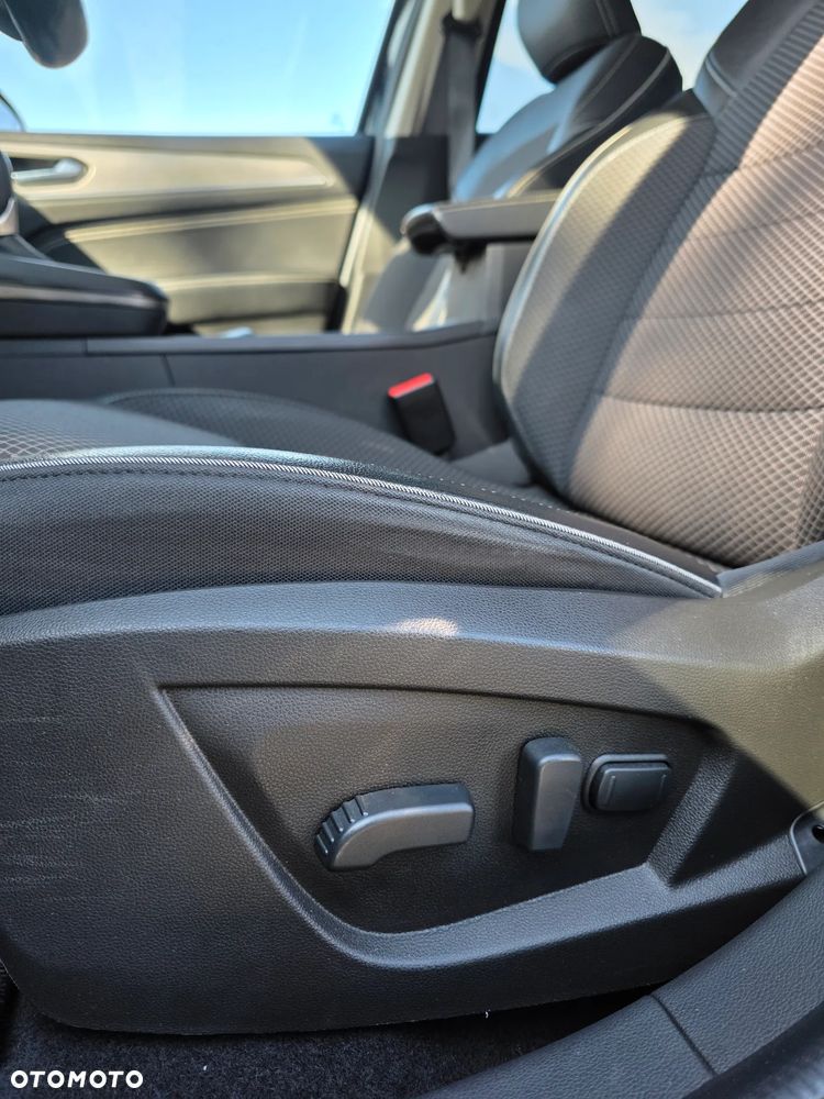 Renault Arkana E-TECH 145 INTENS - 19