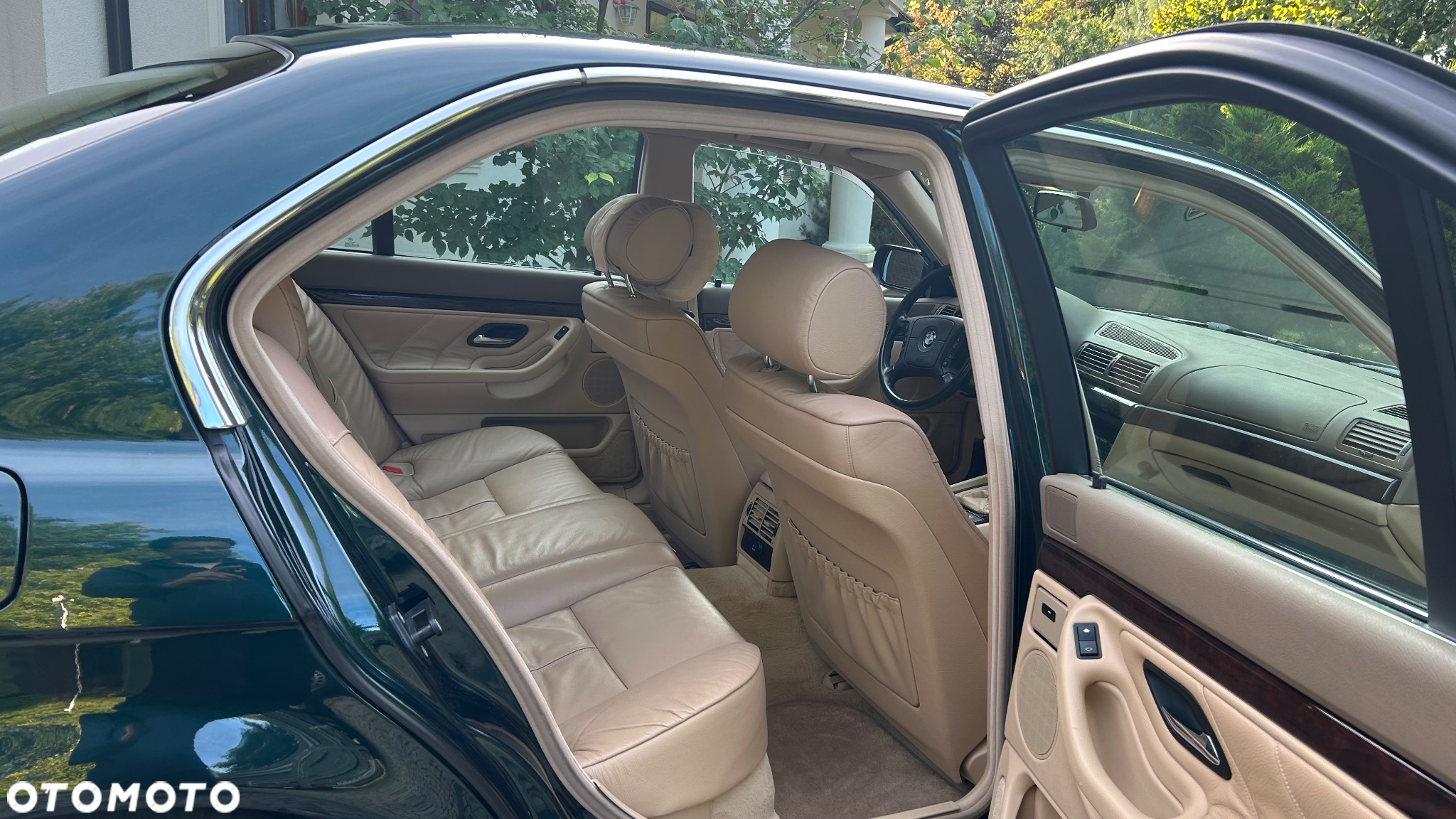 BMW Seria 7 735i - 11